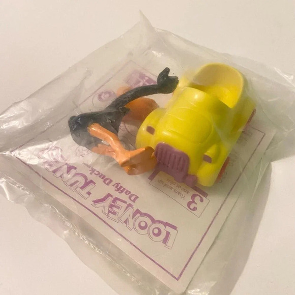 Vintage  1989 Daffy Duck Looney Tunes McDonalds Toy with Car Sealed - Picture 3 of 6